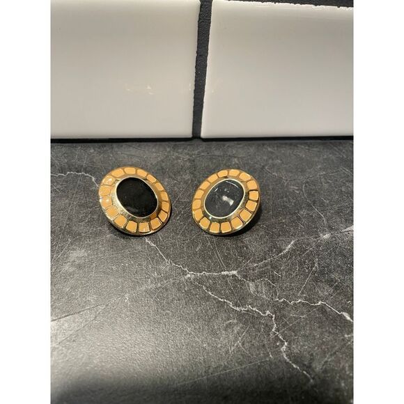 Vintage Earrings Large Black and Cream Enamel Gold Tone - Picture 1 of 2